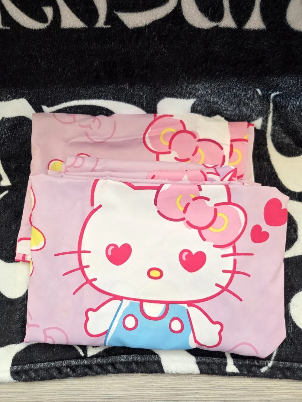Hello Kitty hello kitty